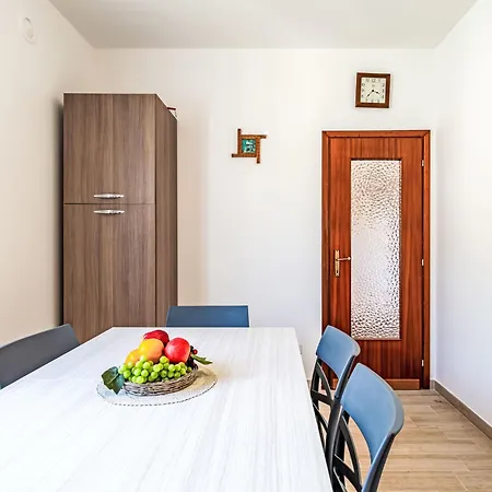 Apartment Elena By Interhome